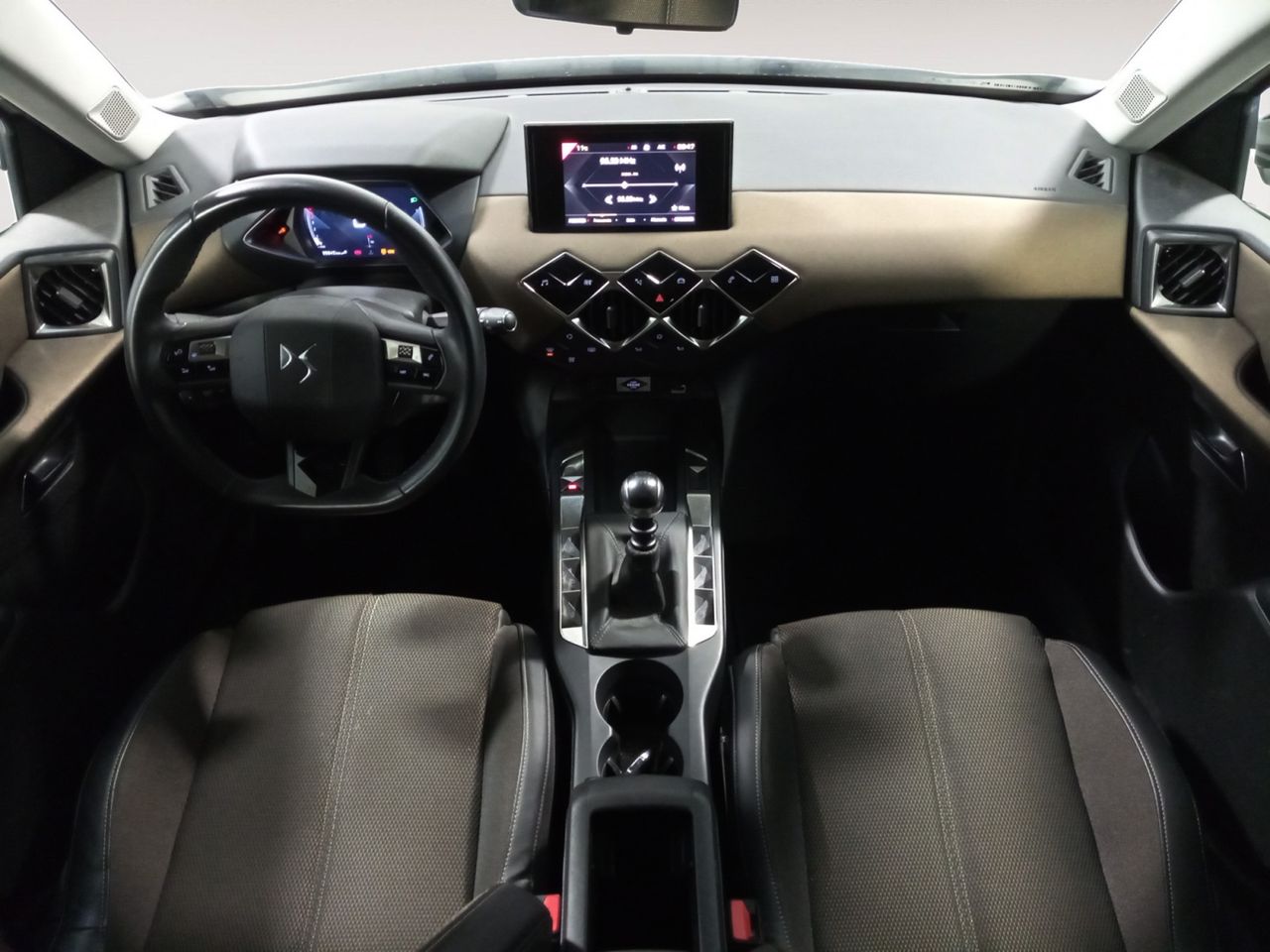 Foto DS Automobiles DS 3 6