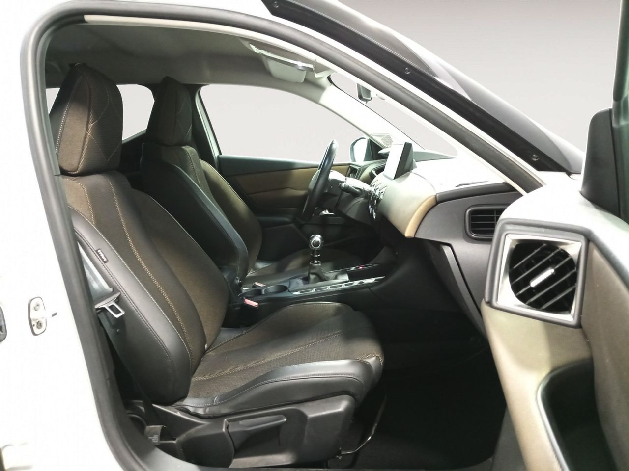 Foto DS Automobiles DS 3 10