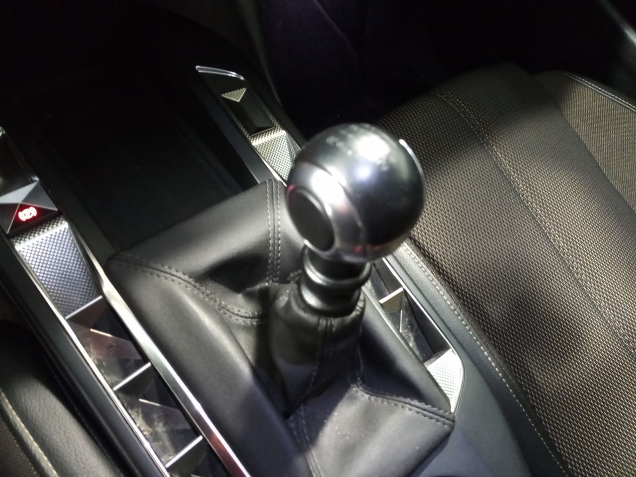 Foto DS Automobiles DS 3 12