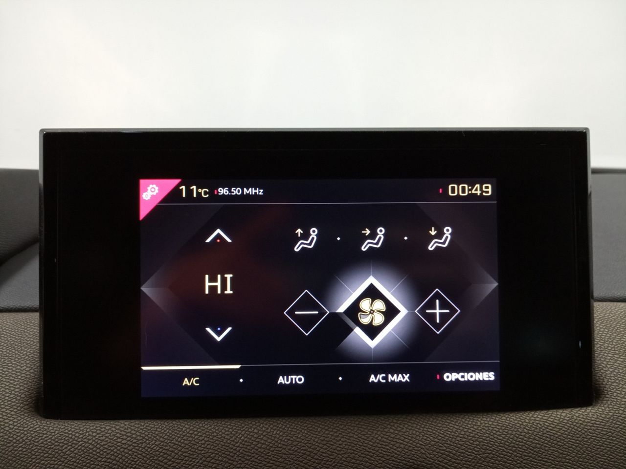Foto DS Automobiles DS 3 19