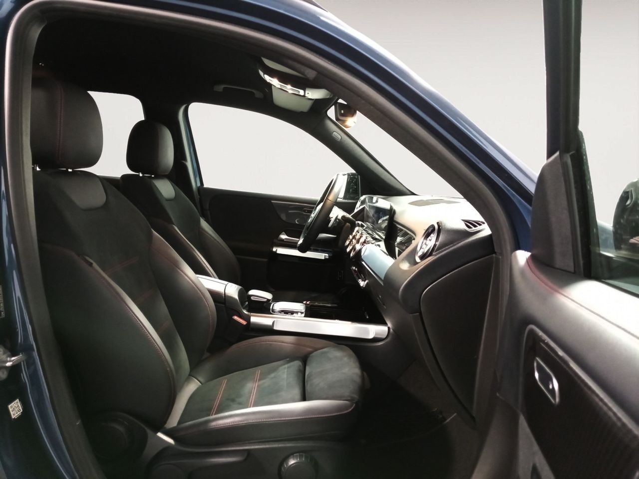Foto Mercedes-Benz Clase GLB 10
