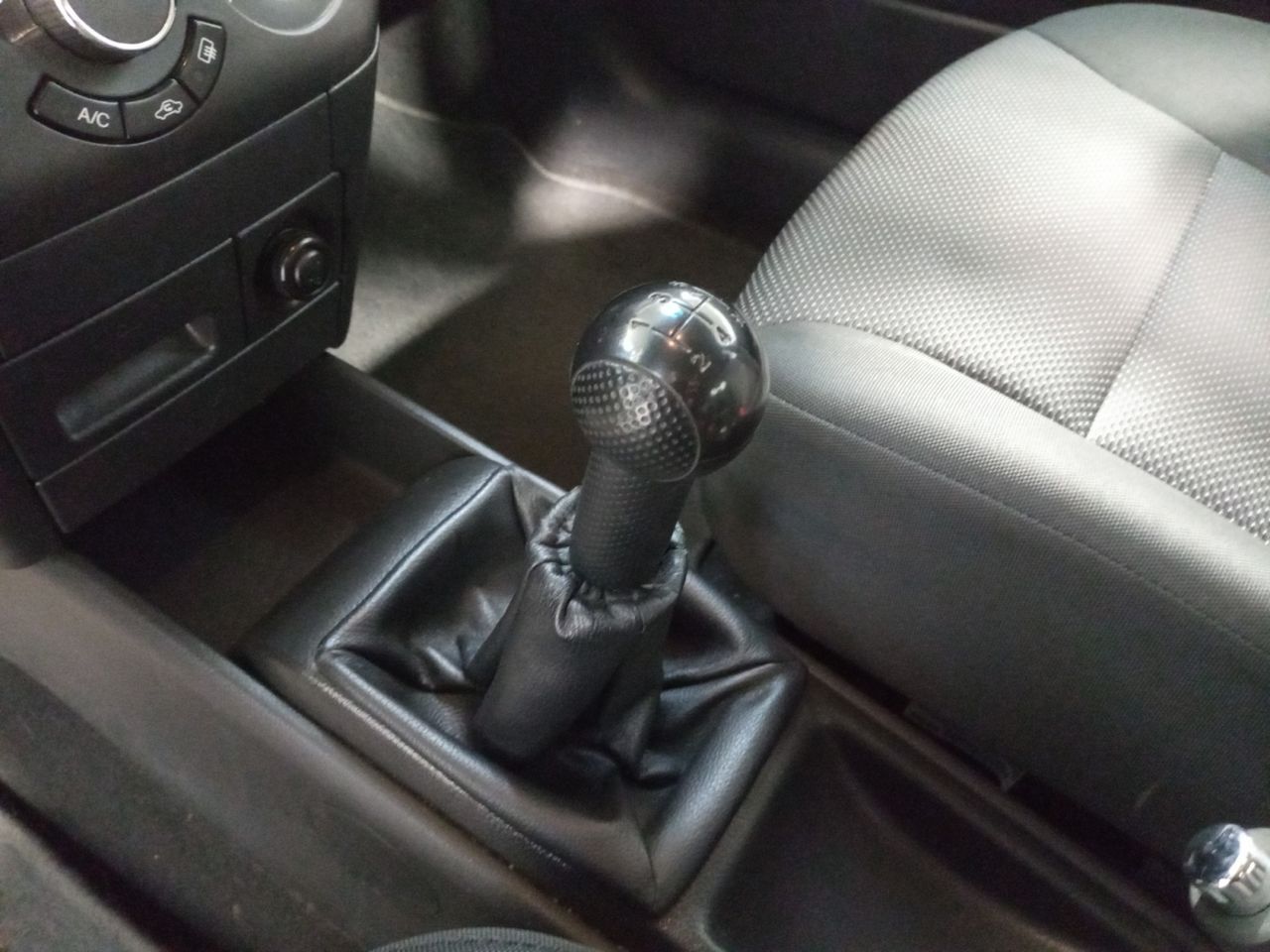 Foto Chevrolet Aveo 12