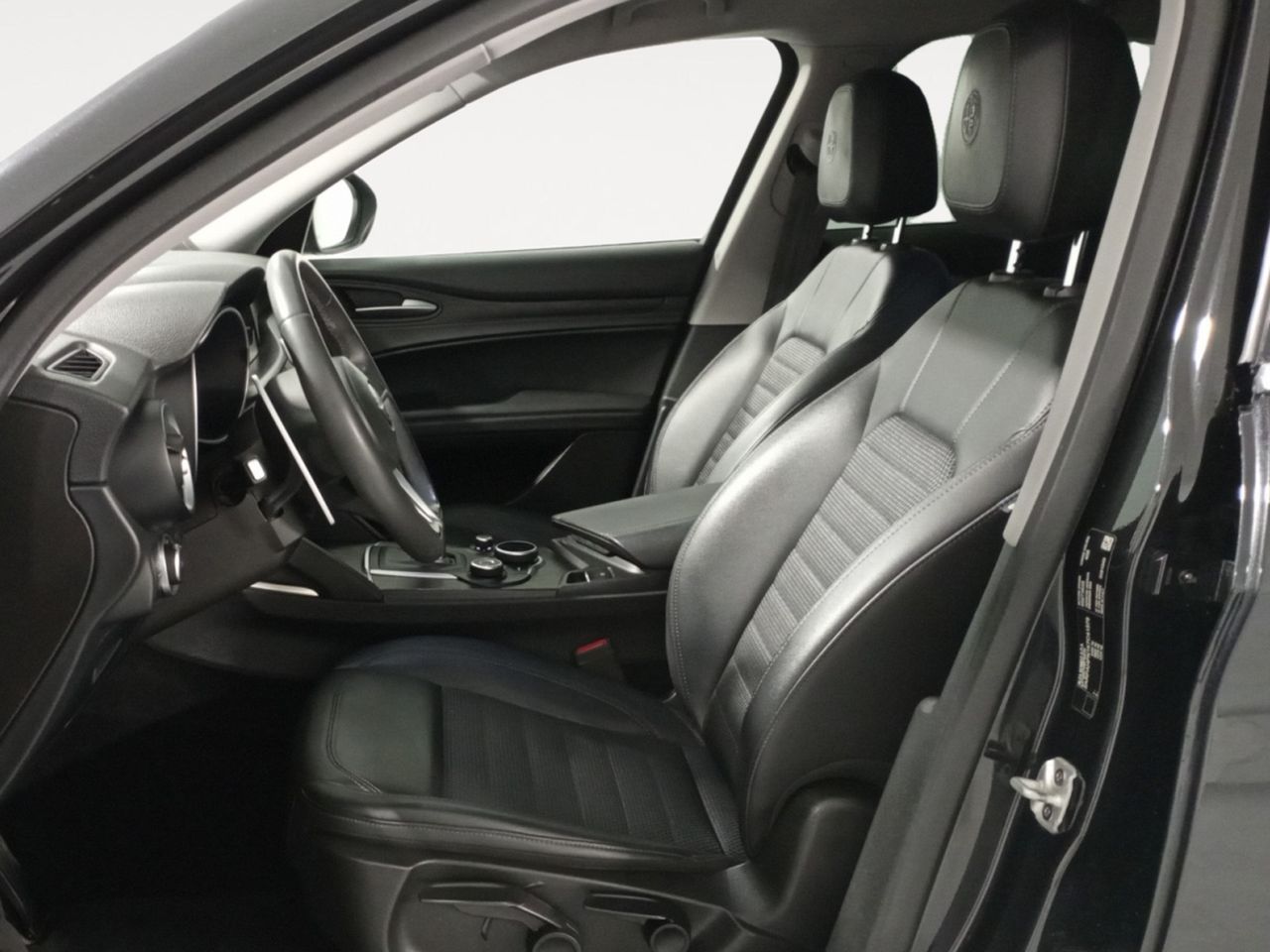 Foto Alfa Romeo Stelvio 8