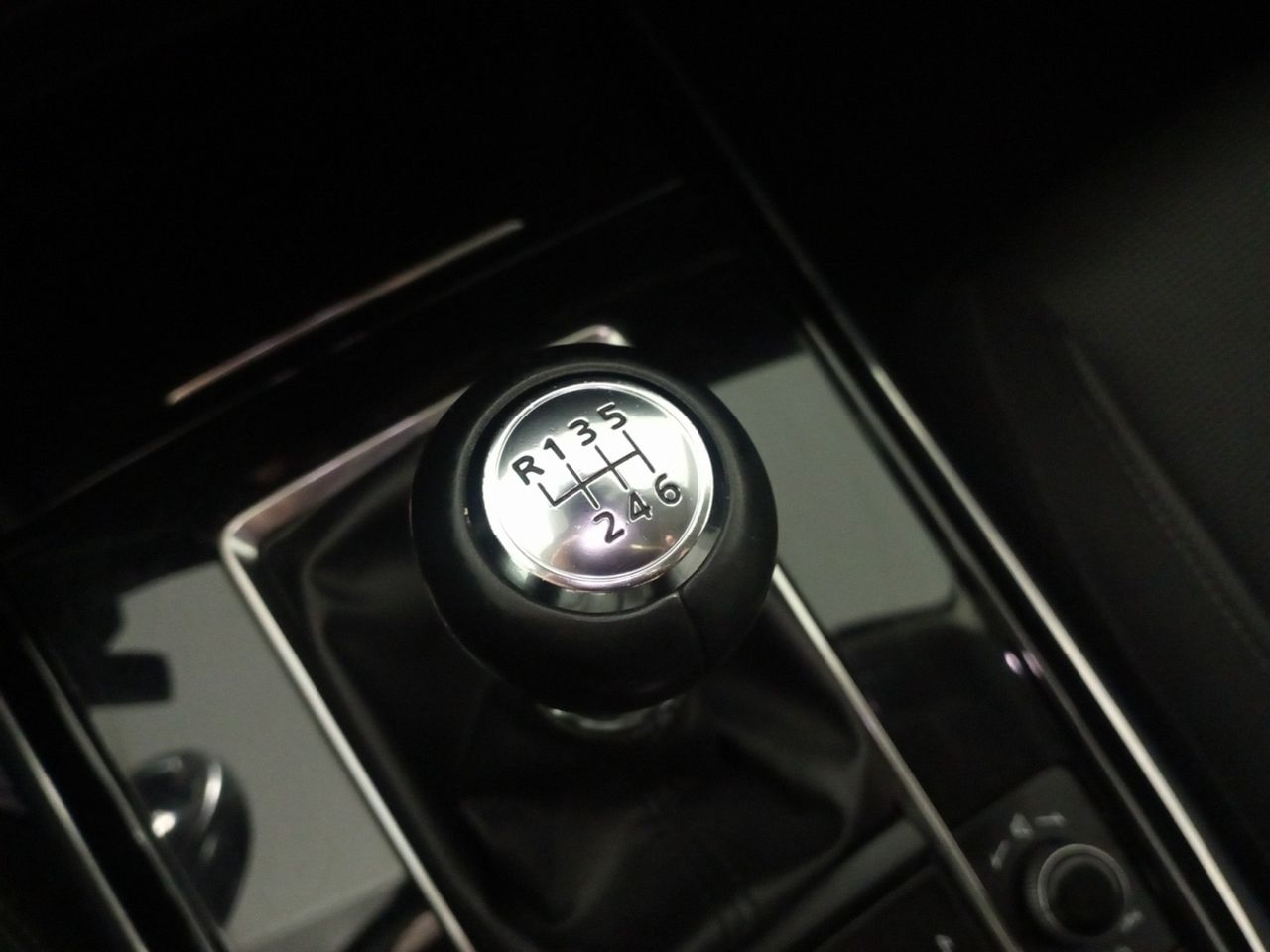 Foto Mazda CX-30 12