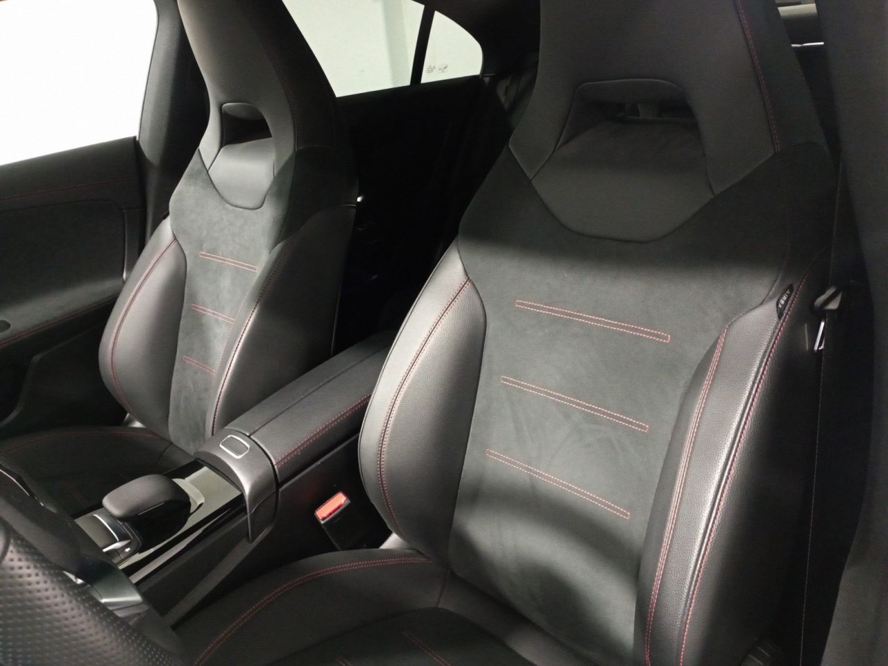 Foto Mercedes-Benz Clase CLA 20