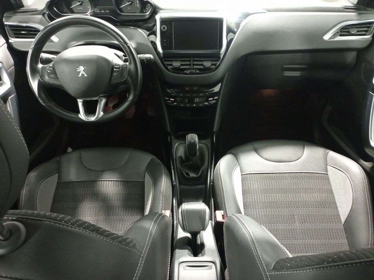 Foto Peugeot 2008 6