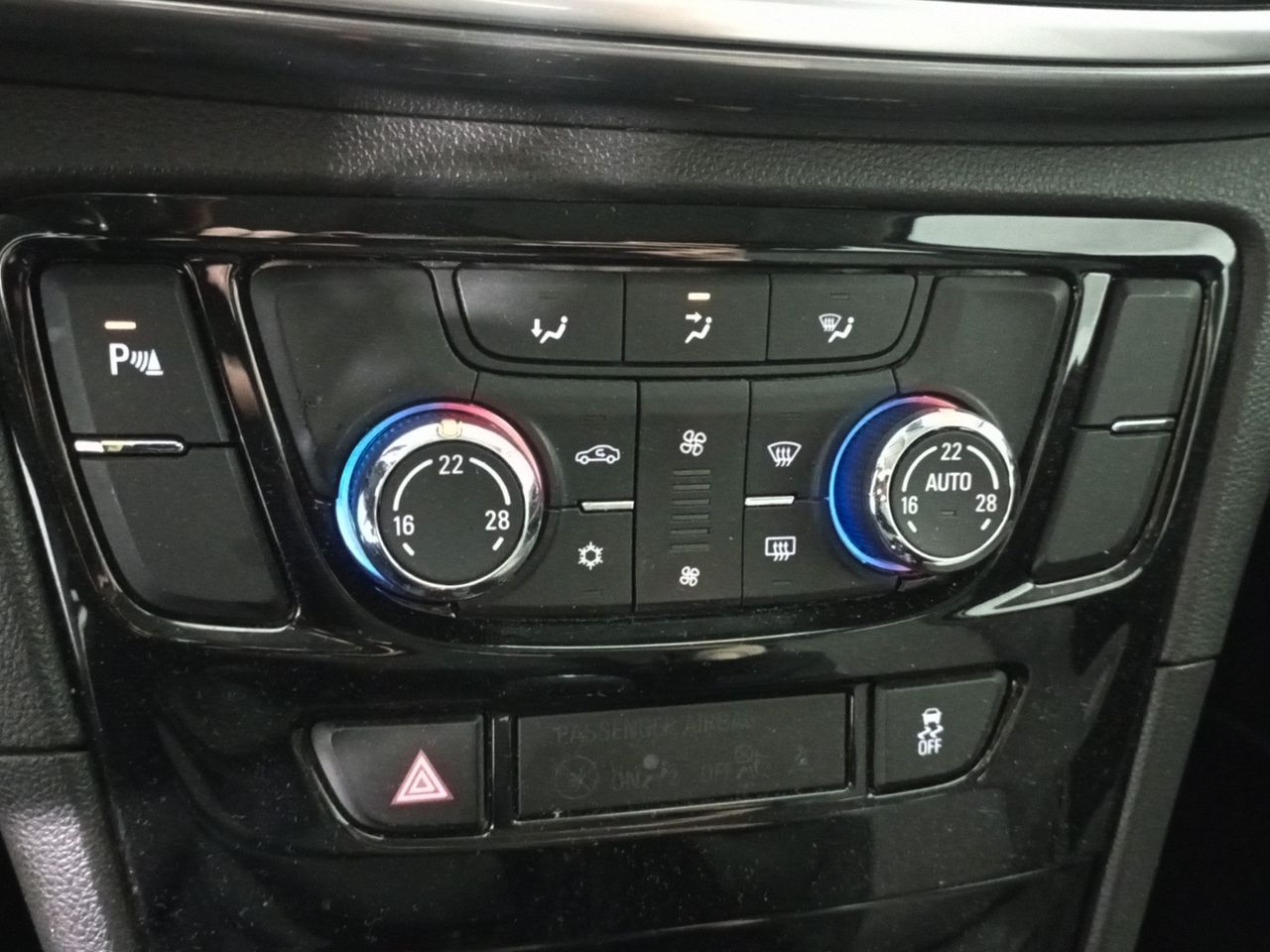 Foto Opel Mokka X 18