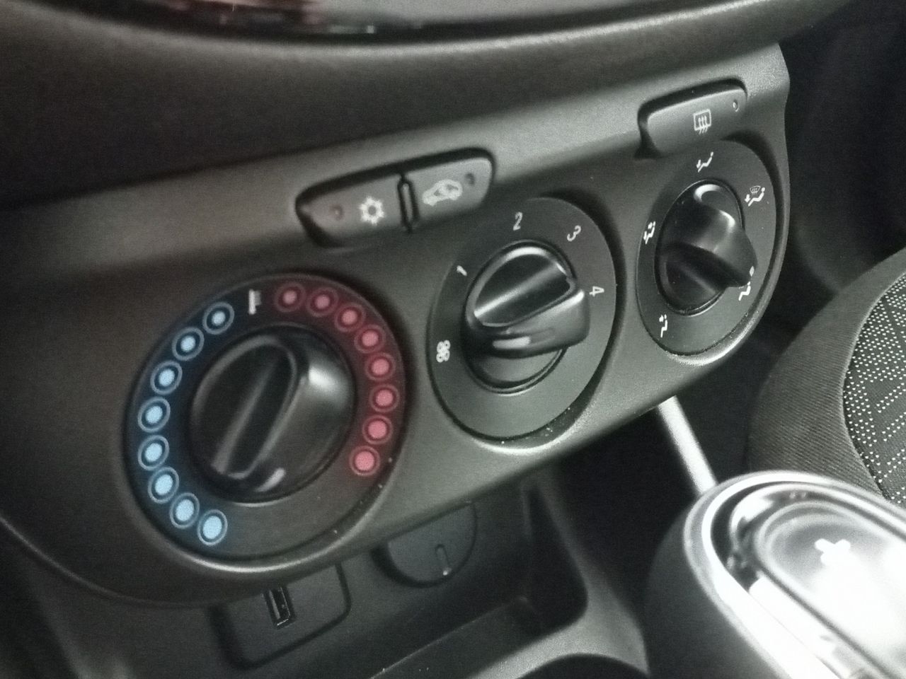 Foto Opel Corsa 17