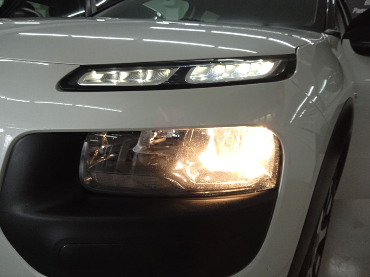 Foto Citroën C4 Cactus 18