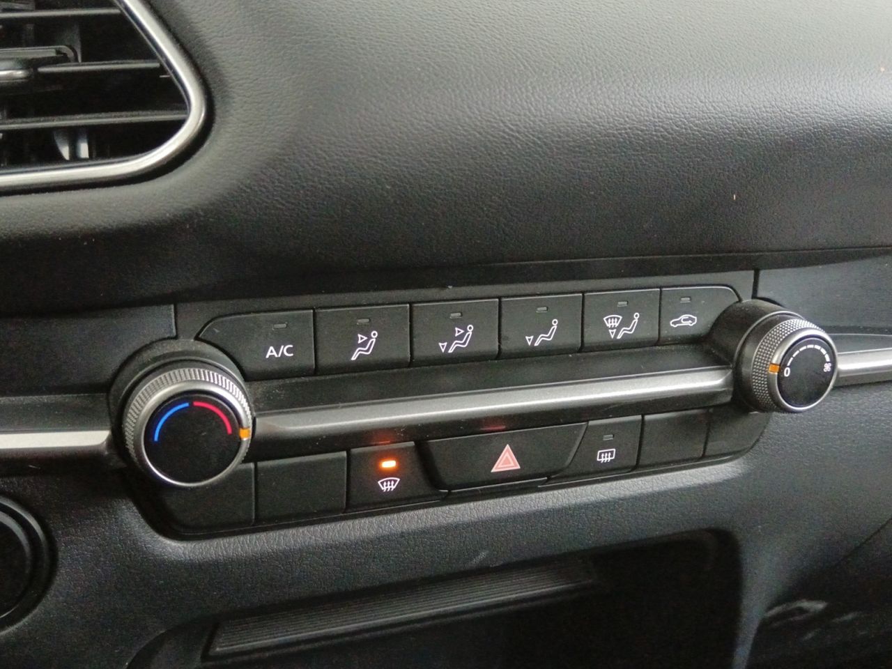 Foto Mazda CX-30 20