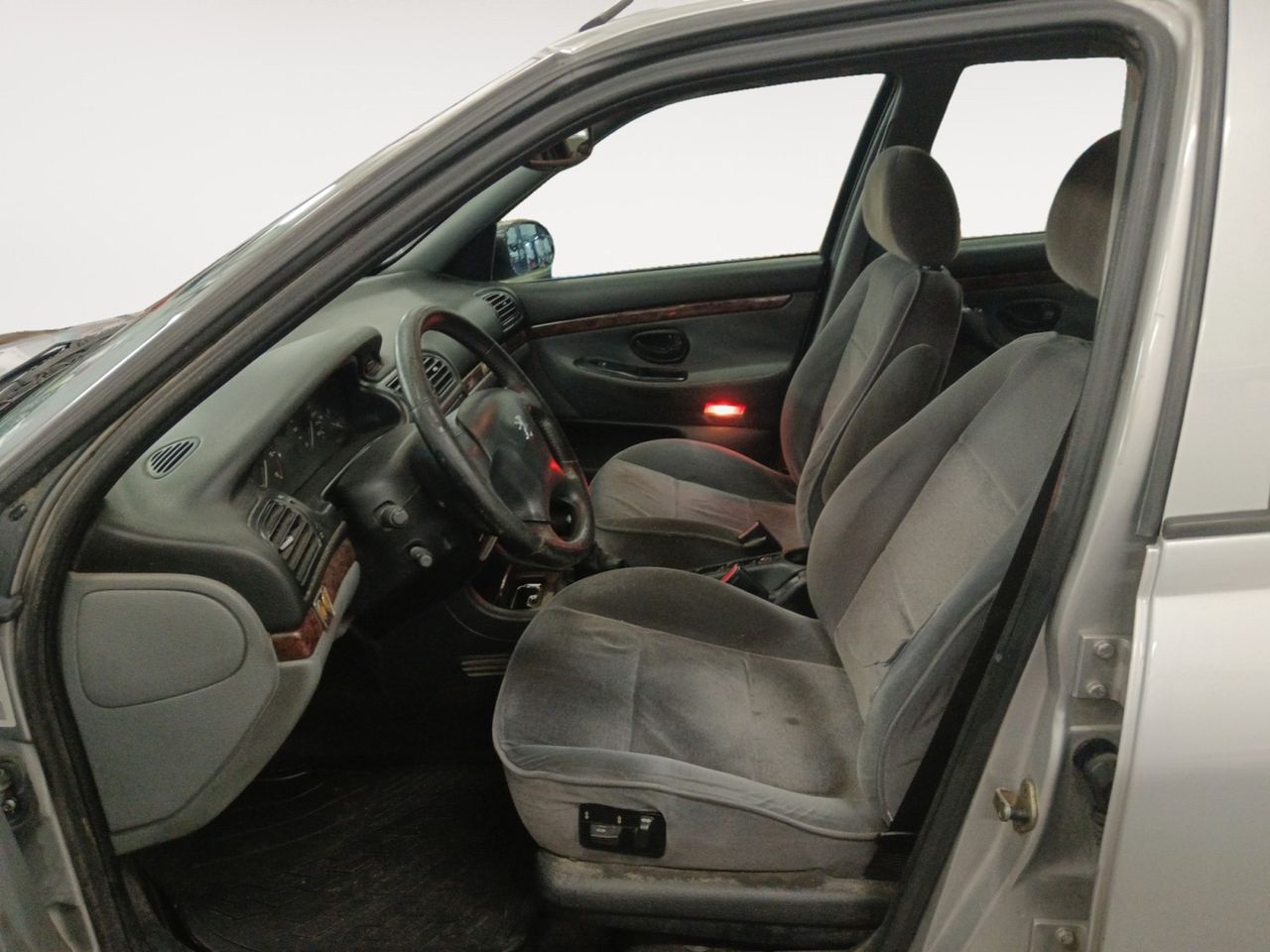 Foto Peugeot 406 8