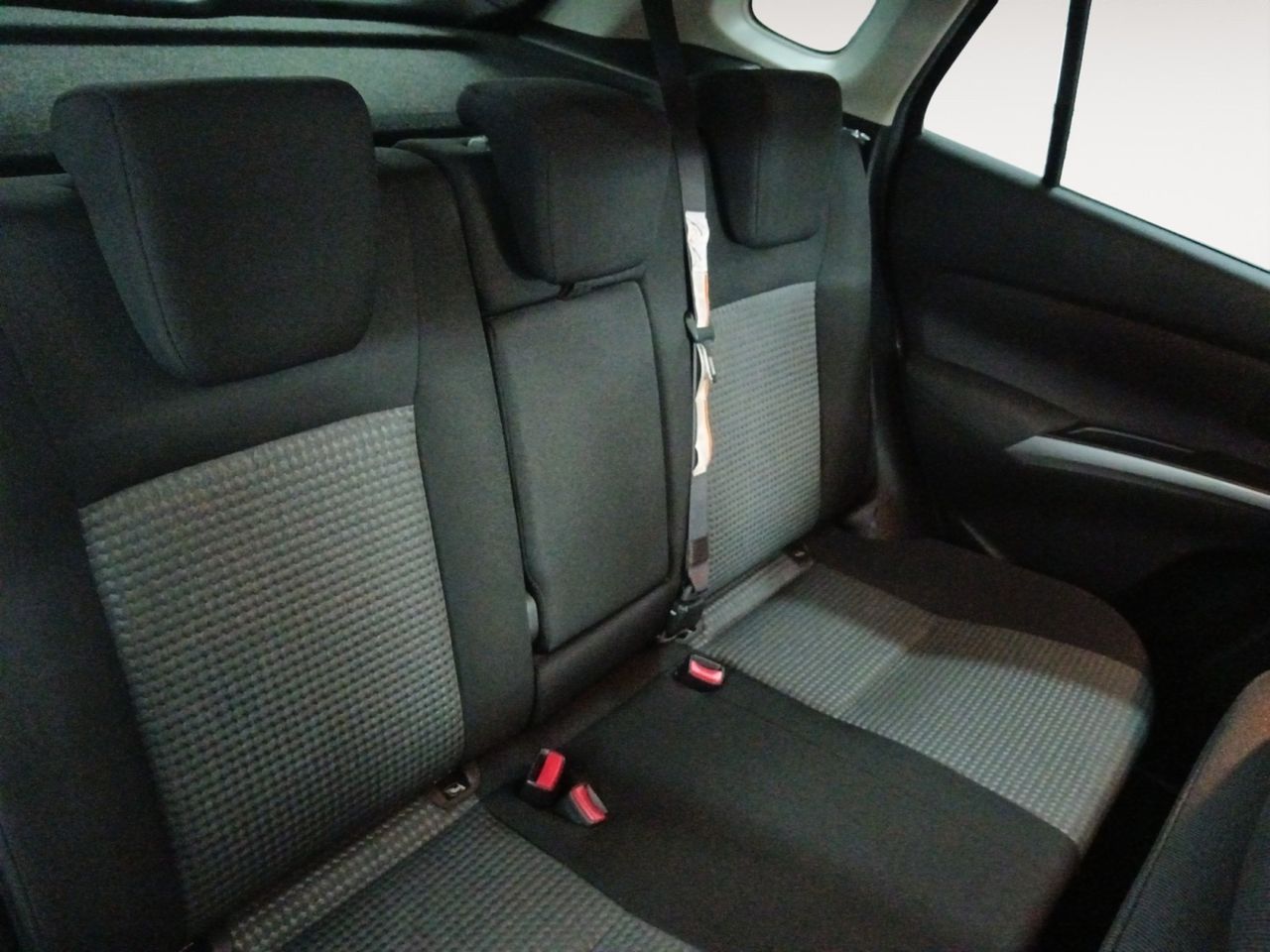 Foto Suzuki S-Cross 9