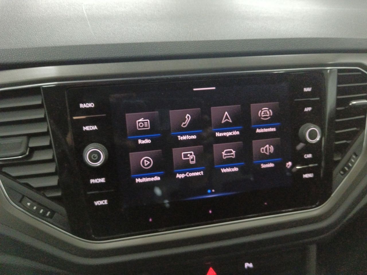 Foto Volkswagen T-Roc 13