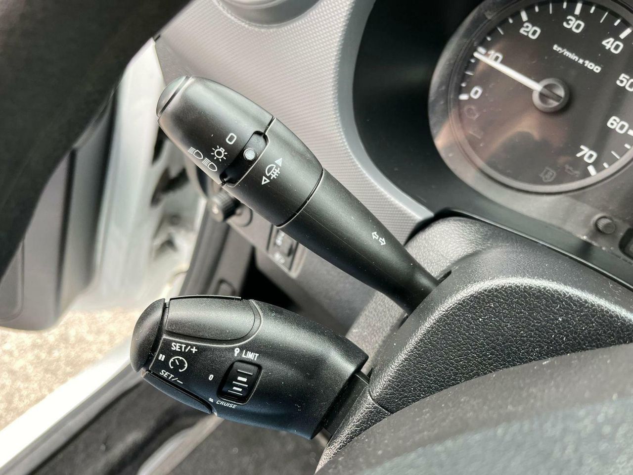 Foto Peugeot Partner 13