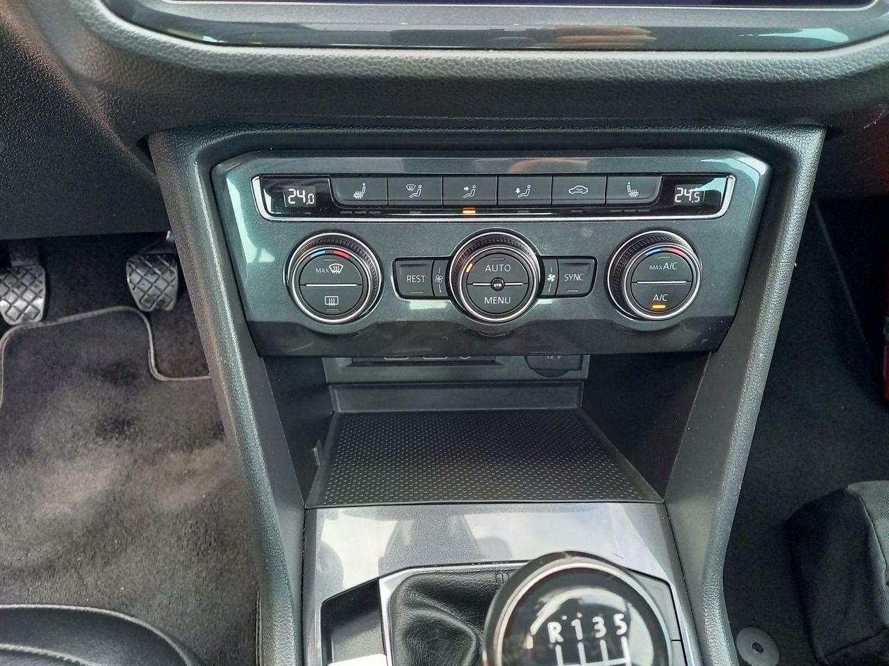 Foto Volkswagen Tiguan 23