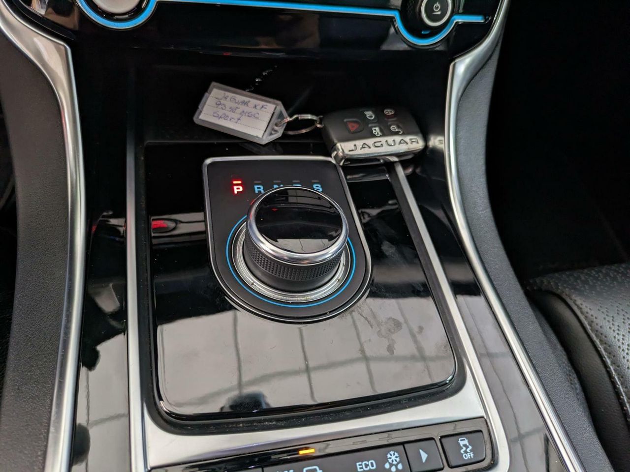 Foto Jaguar XF 19