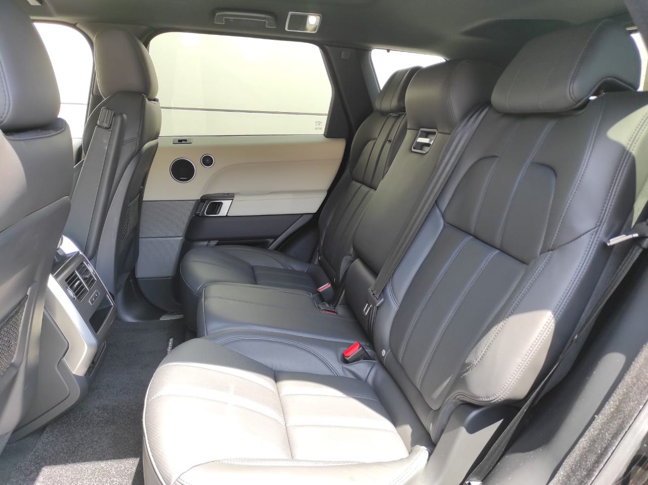 Foto Land-Rover Range Rover Sport 11