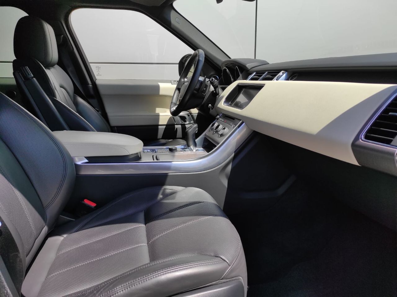Foto Land-Rover Range Rover Sport 15