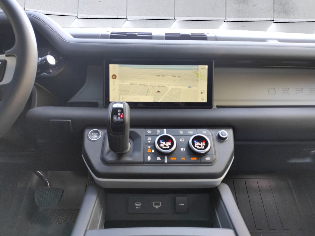 Foto Land-Rover Defender 13