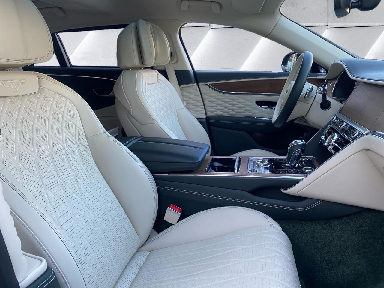 Foto Bentley Flying Spur 13