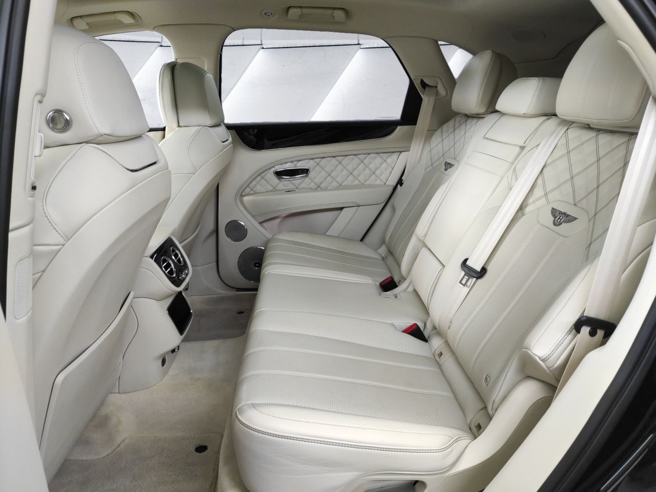 Foto Bentley Bentayga 14