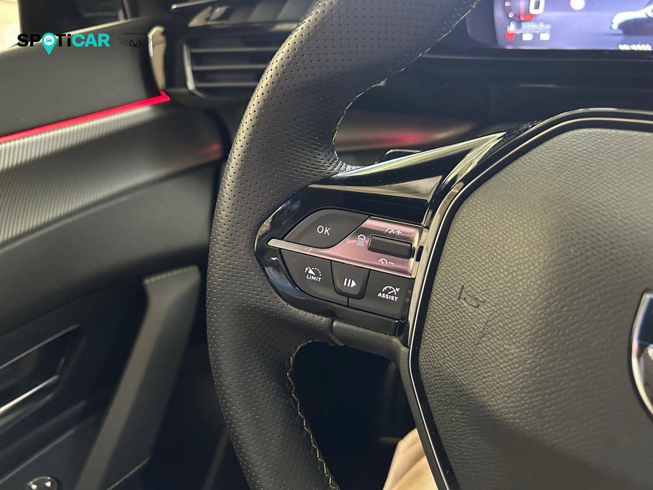 Foto Peugeot 408 18