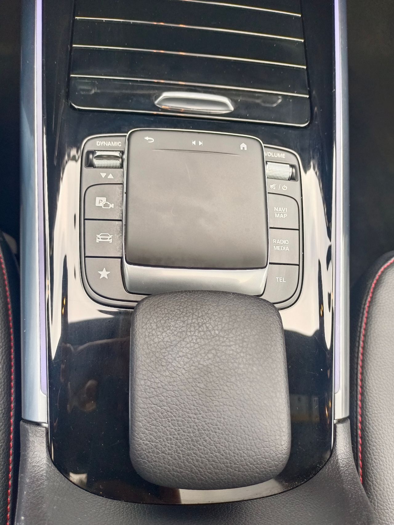 Foto Mercedes-Benz Clase GLA 21
