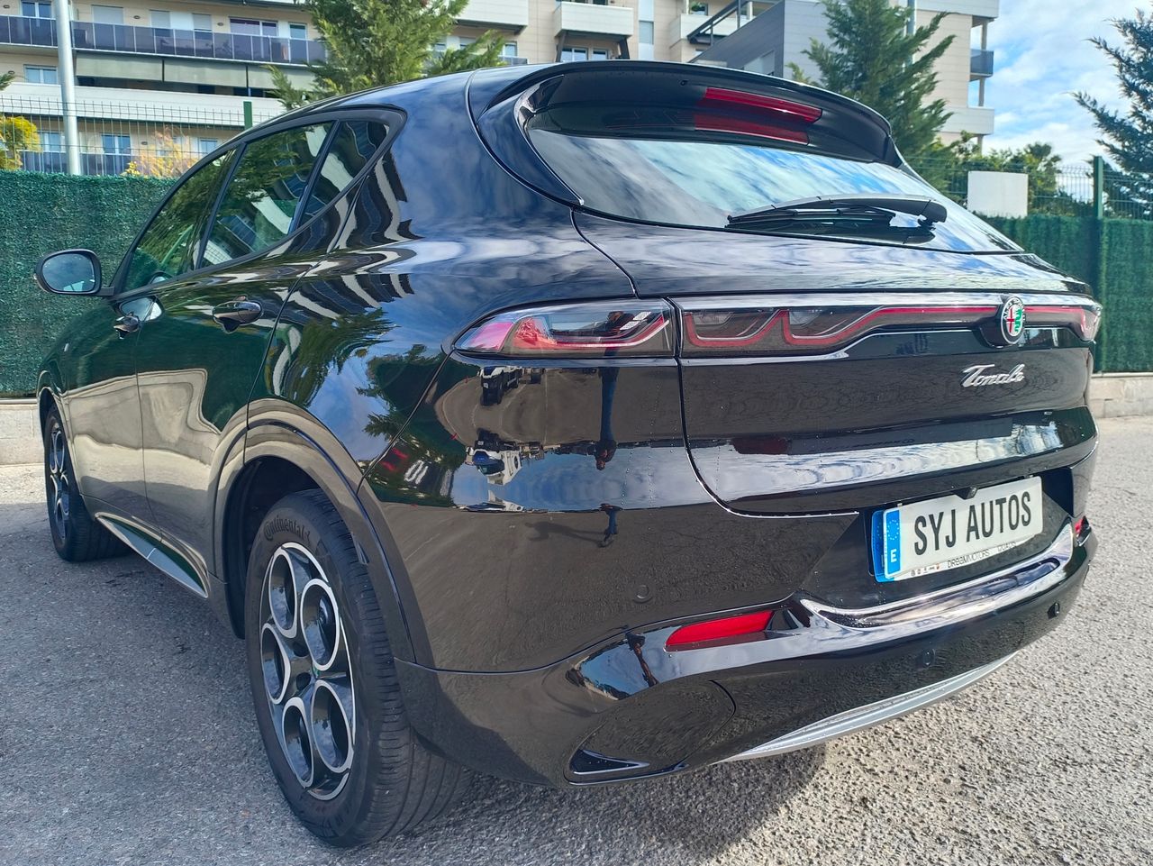 Foto Alfa Romeo Tonale 12
