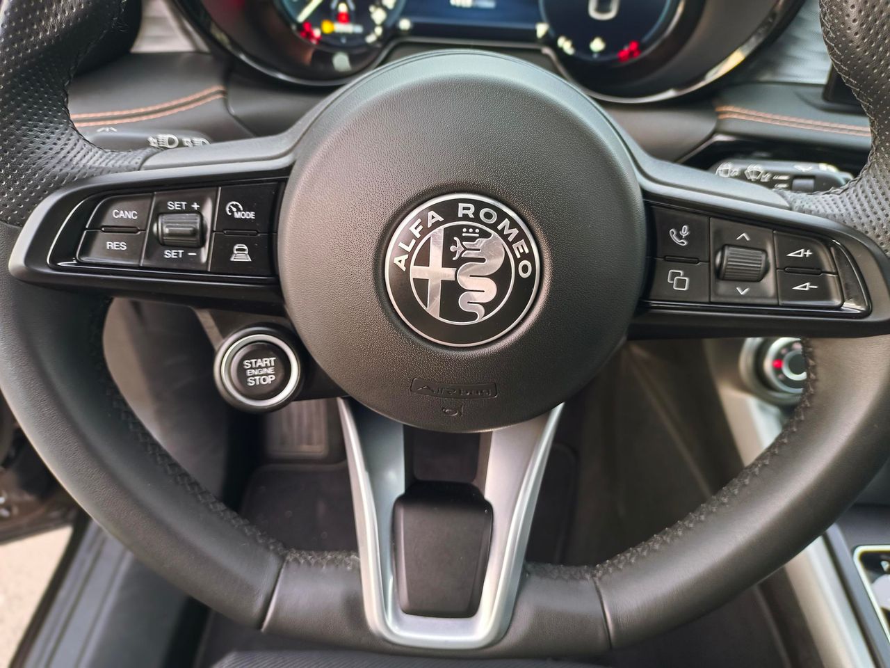 Foto Alfa Romeo Tonale 17