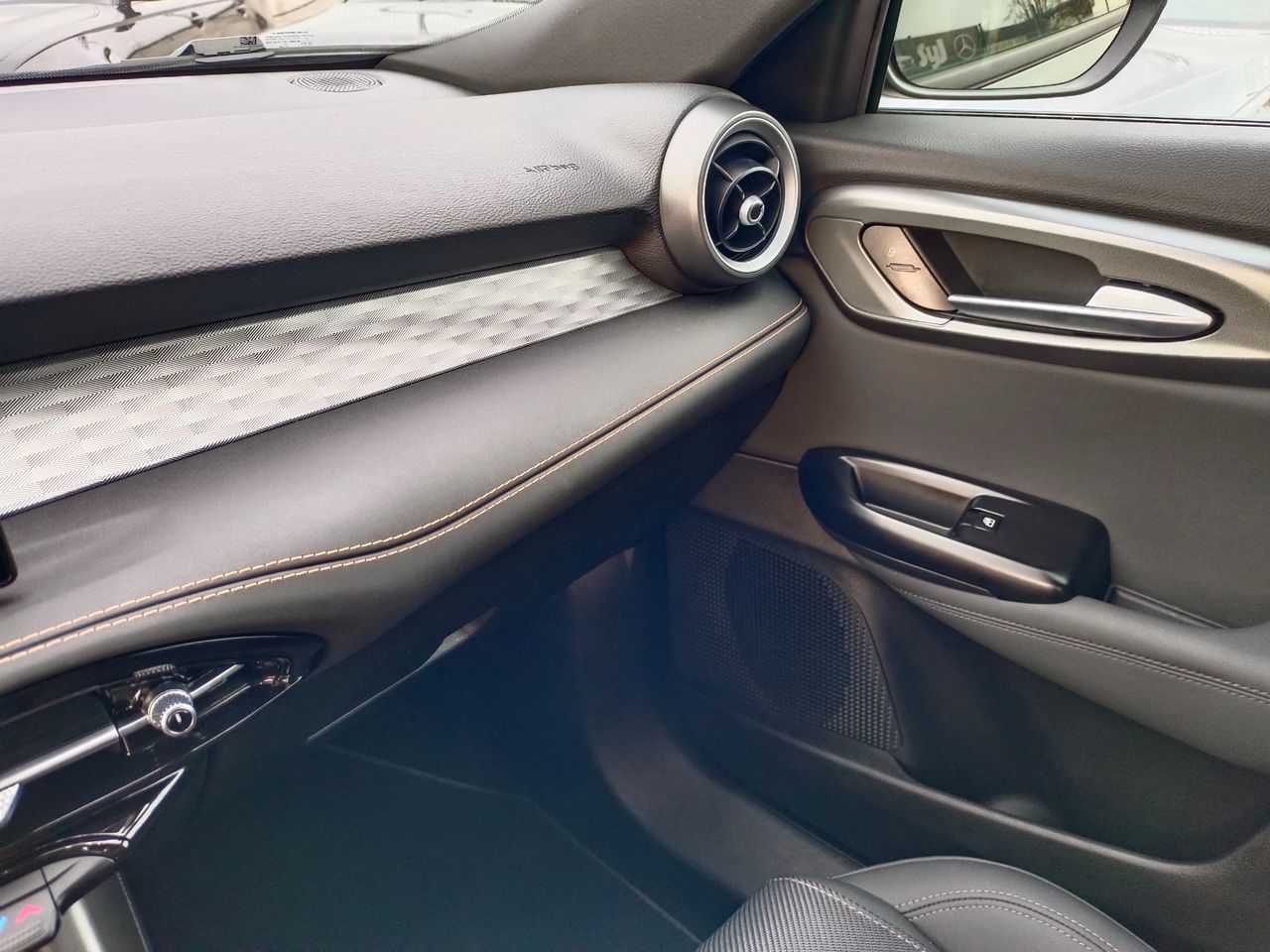 Foto Alfa Romeo Tonale 20