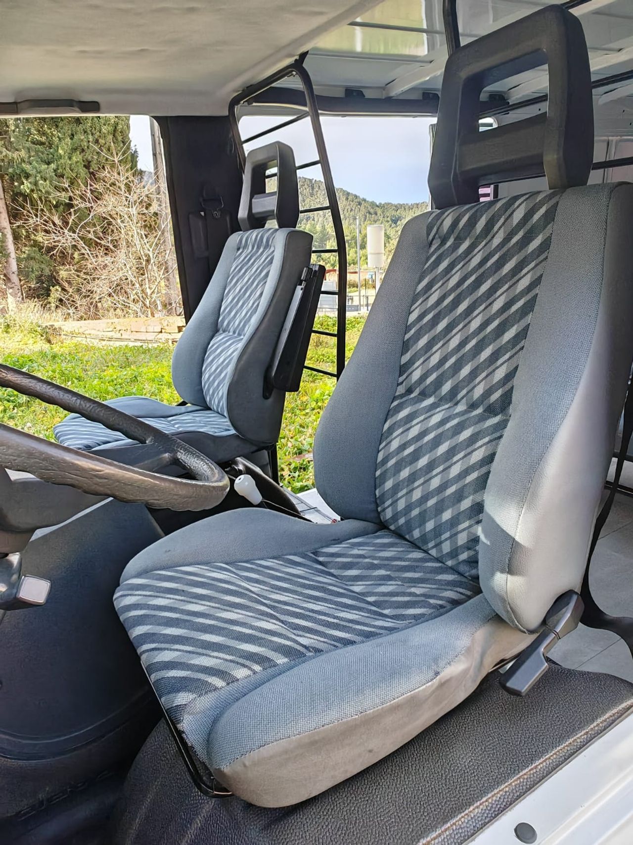 Foto Mercedes-Benz MB 100 7