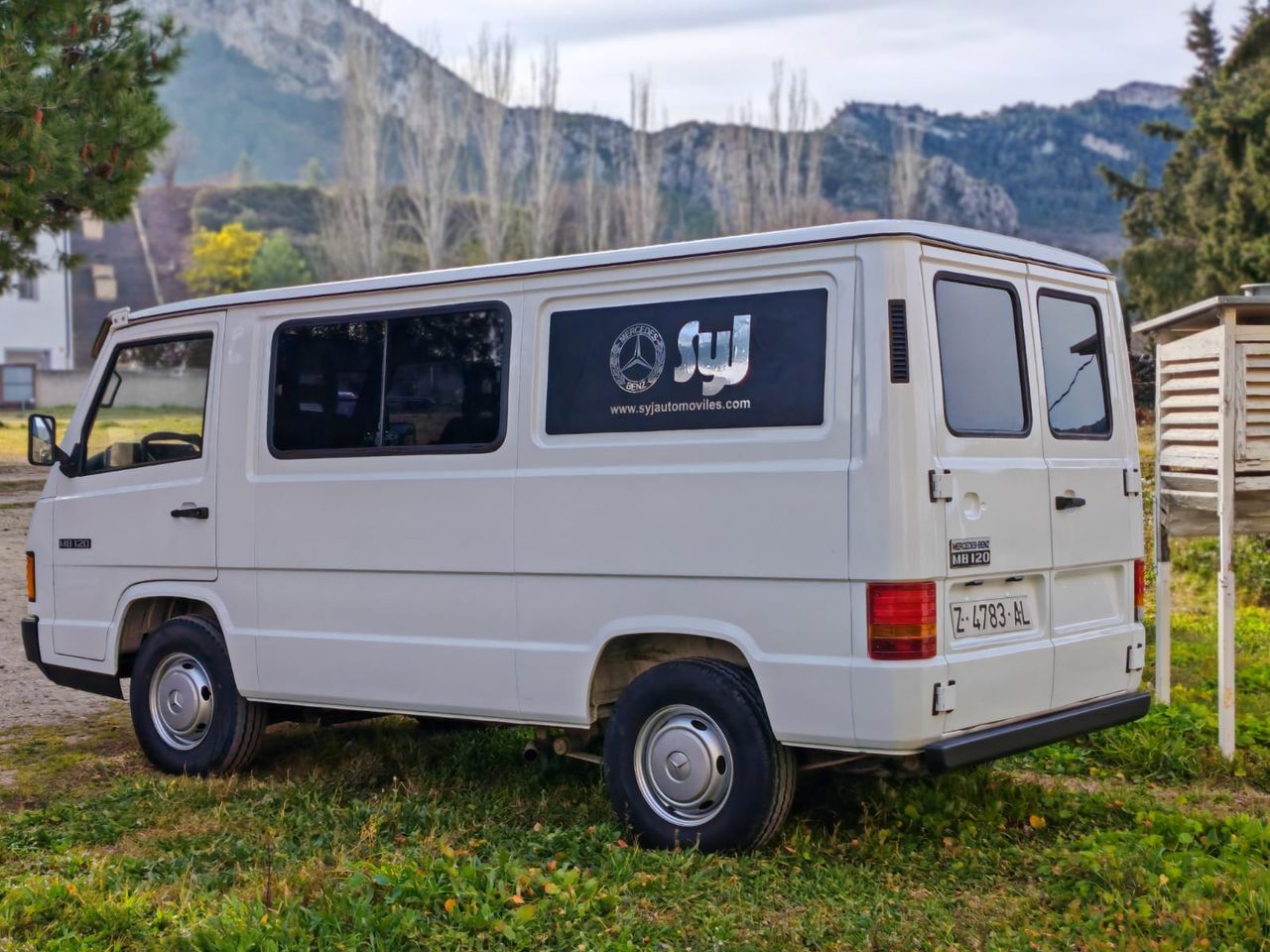 Foto Mercedes-Benz MB 100 13