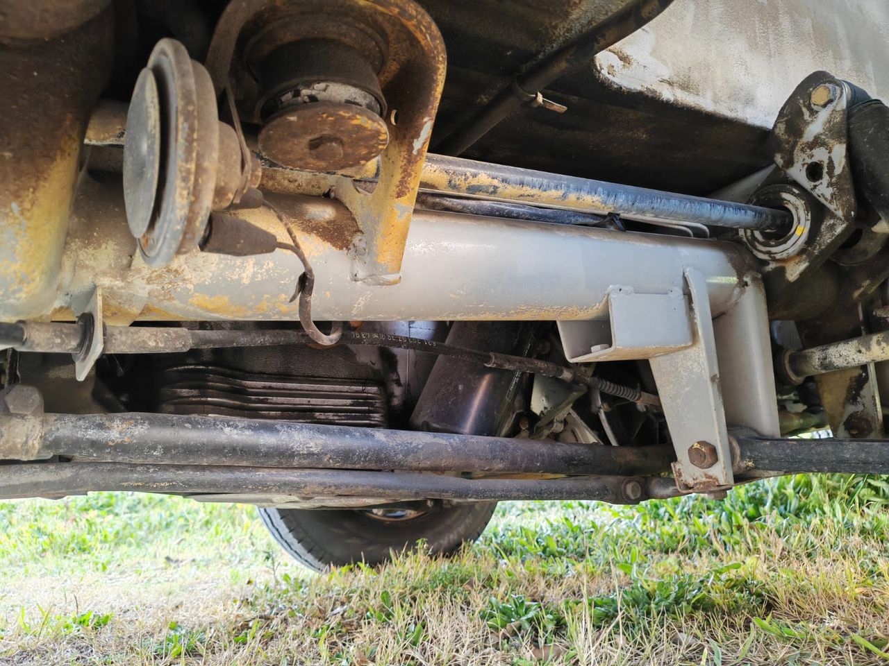Foto Mercedes-Benz MB 100 49