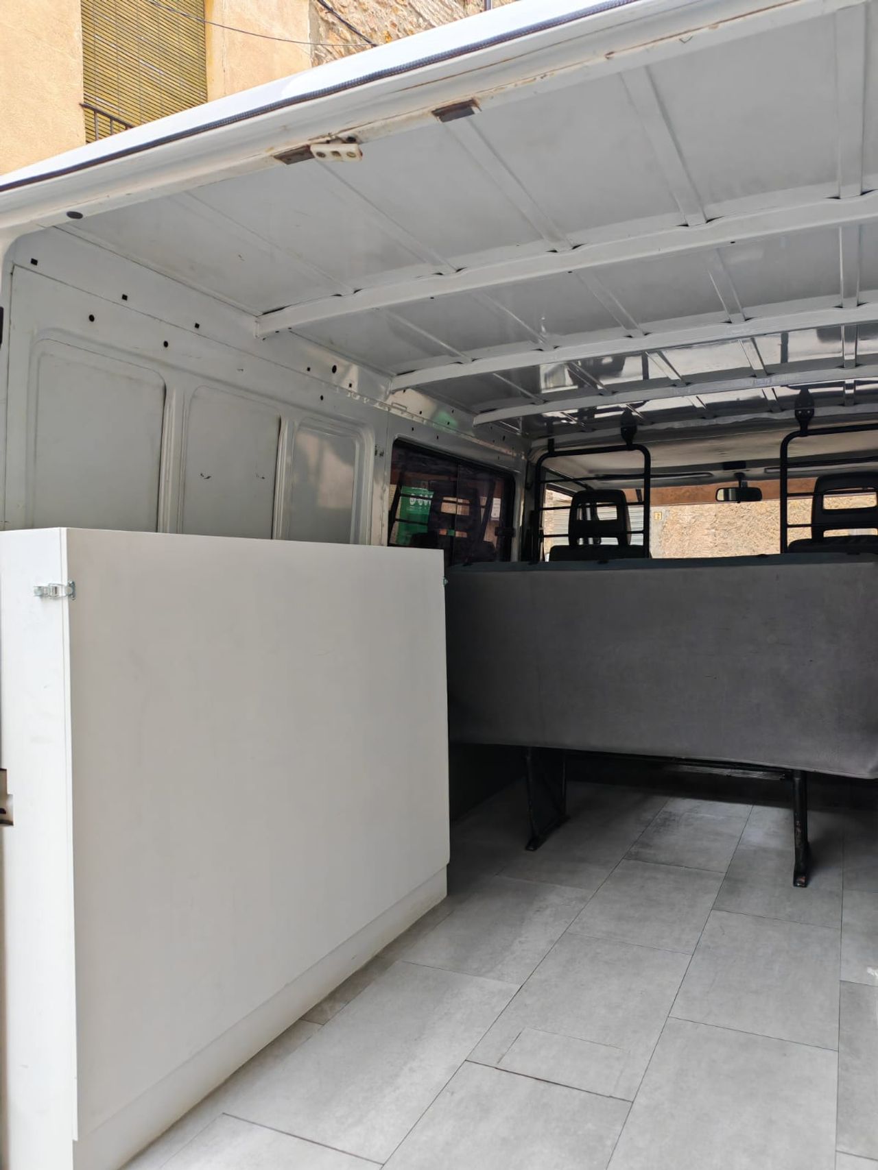 Foto Mercedes-Benz MB 100 50
