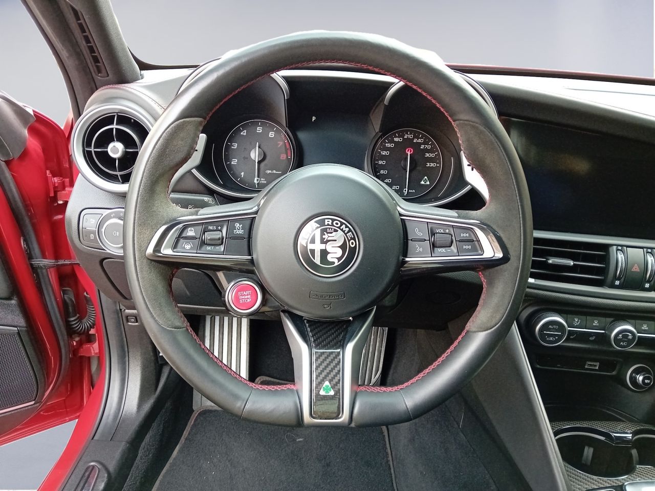 Foto Alfa Romeo Giulia 10