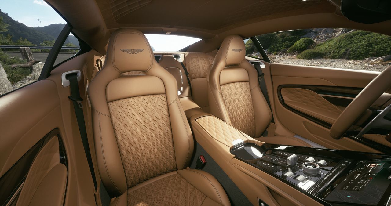 Foto Aston martin DB12 8