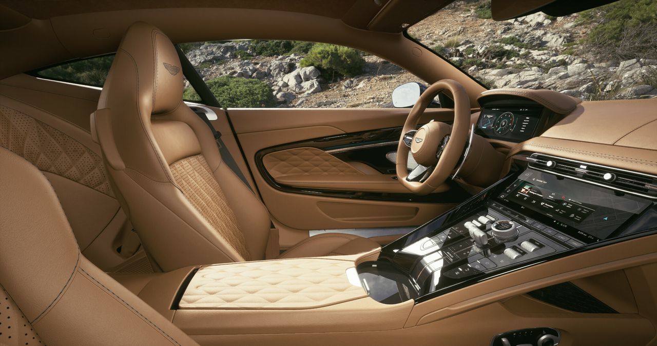 Foto Aston martin DB12 11