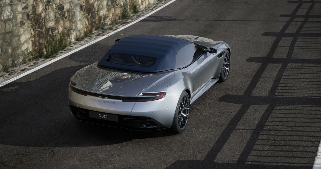 Foto Aston martin DB12 8