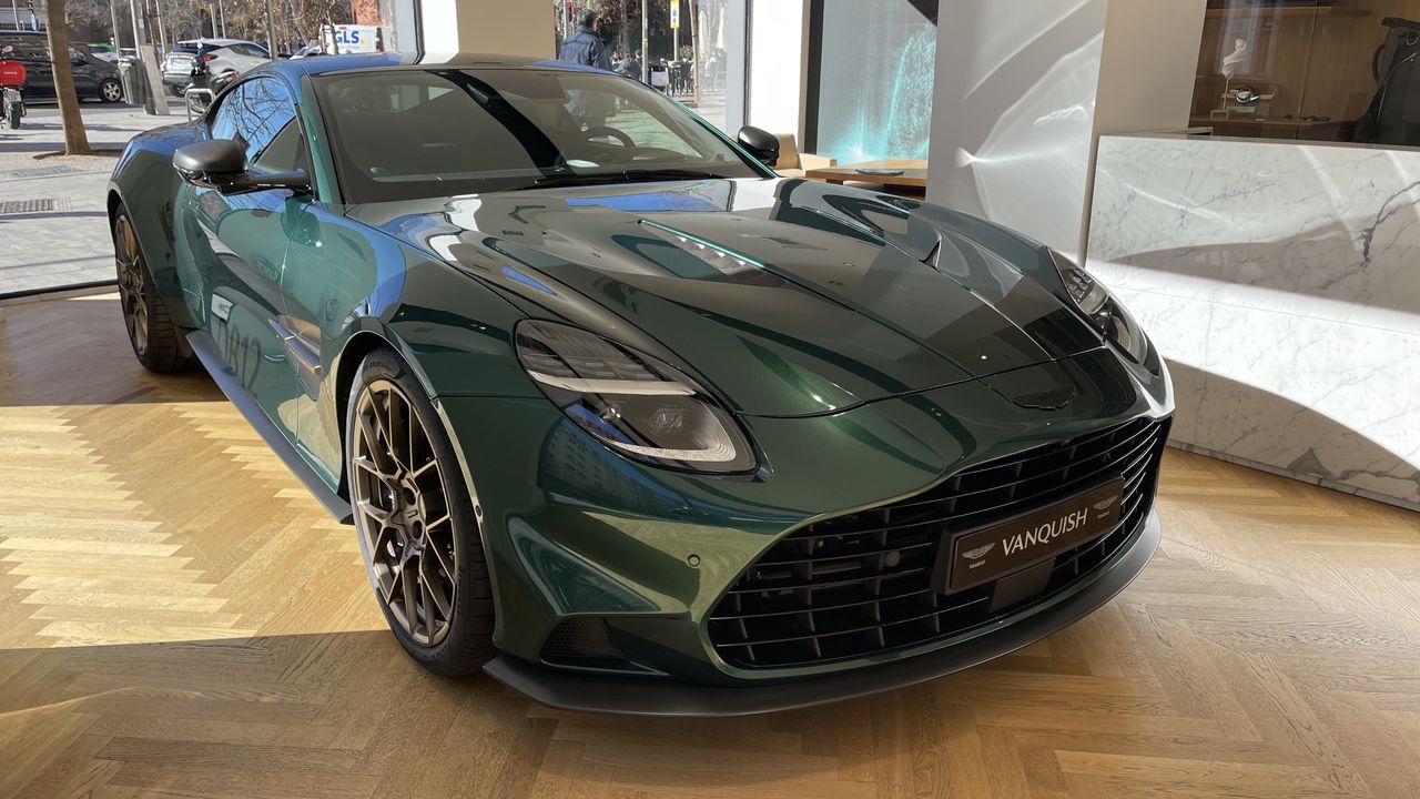 Foto Aston martin Vanquish 3