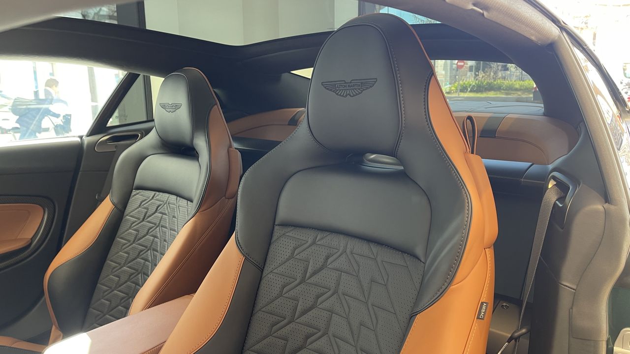 Foto Aston martin Vanquish 7