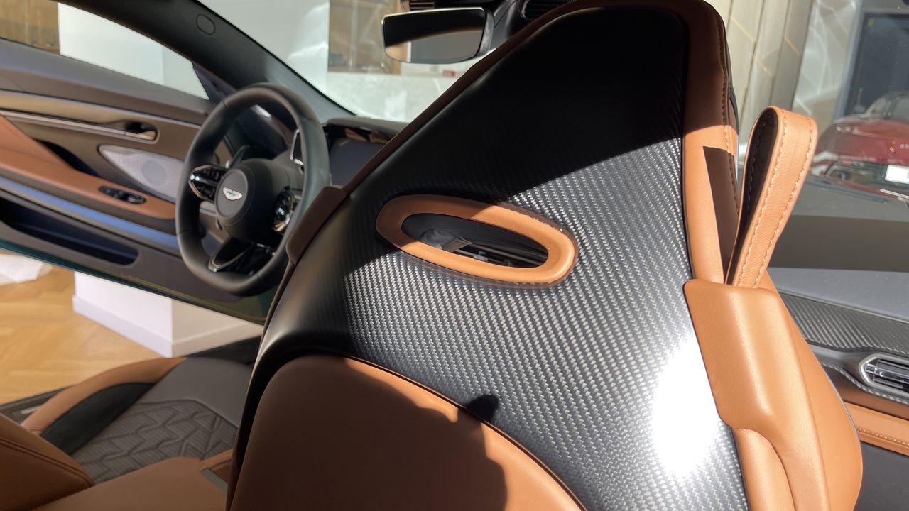 Foto Aston martin Vanquish 8