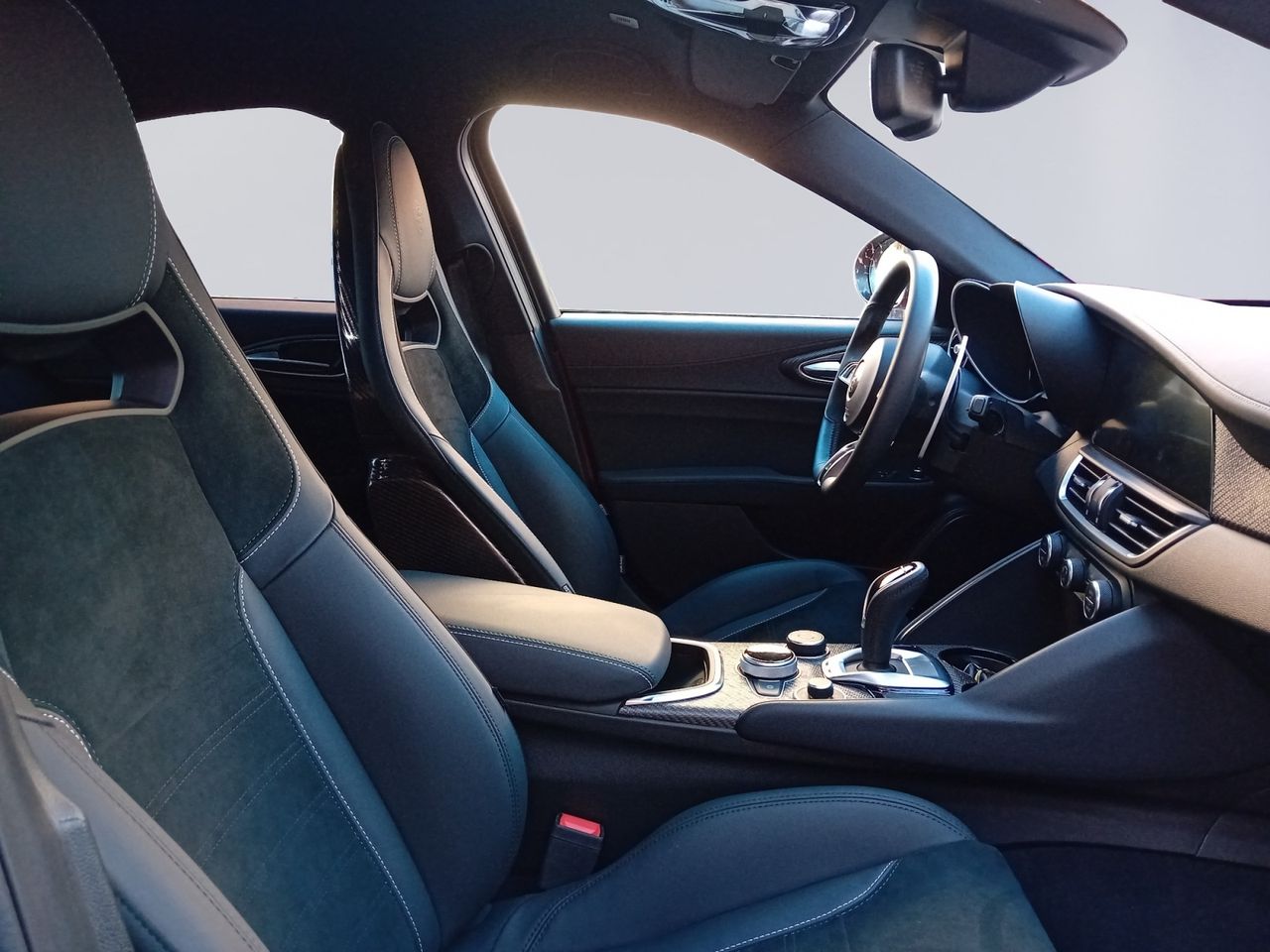 Foto Alfa Romeo Giulia 9