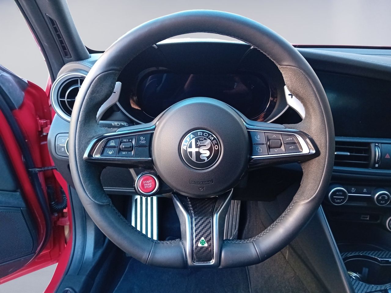 Foto Alfa Romeo Giulia 11