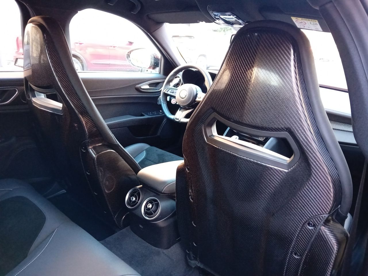 Foto Alfa Romeo Giulia 13
