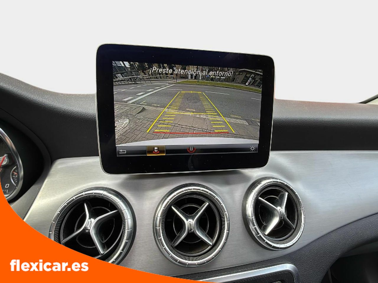 Foto Mercedes-Benz Clase CLA 14