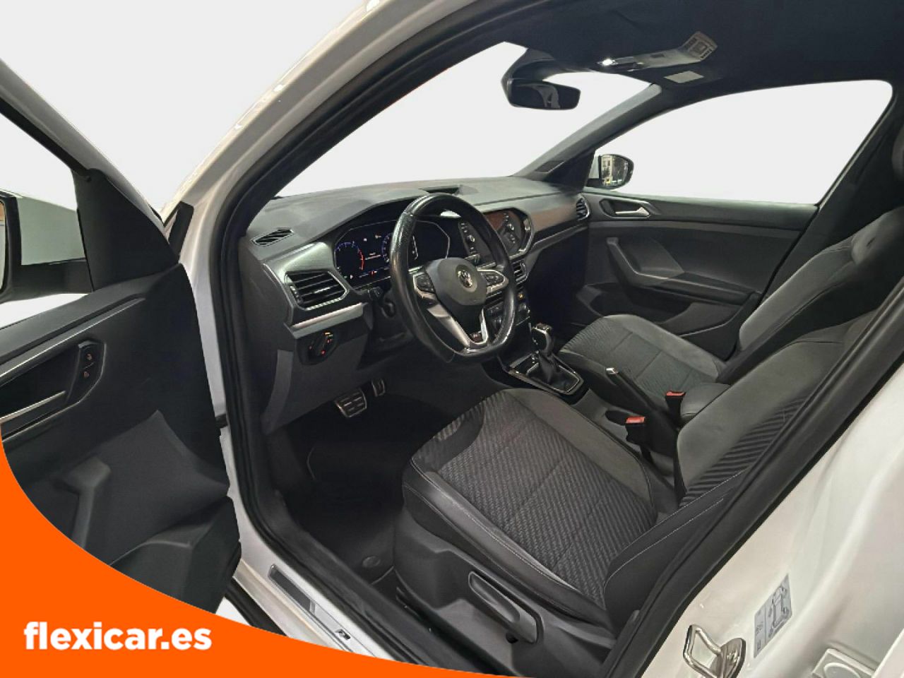Foto Volkswagen T-Cross 9