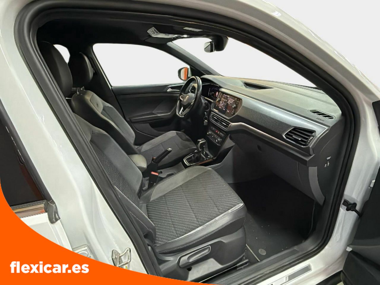Foto Volkswagen T-Cross 14