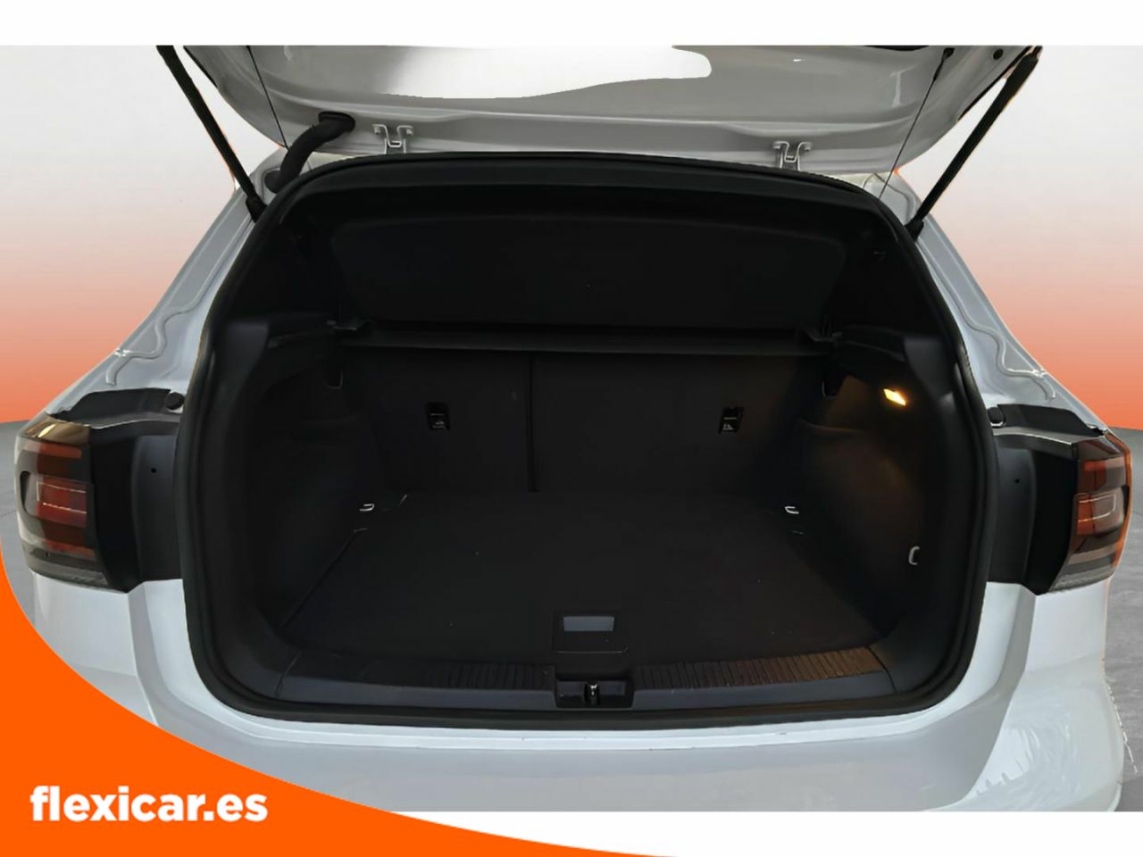 Foto Volkswagen T-Cross 15
