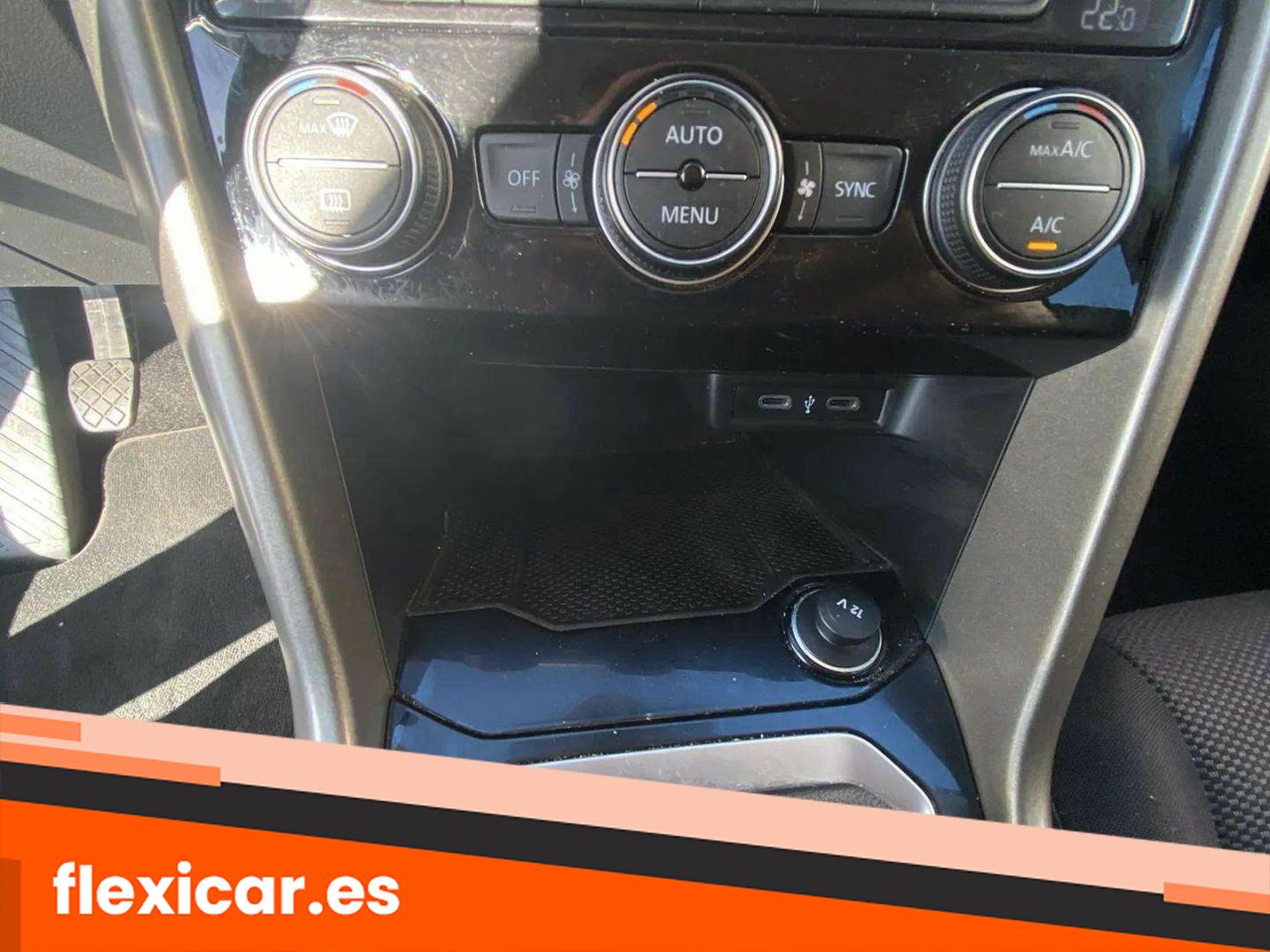 Foto Volkswagen T-Roc 29
