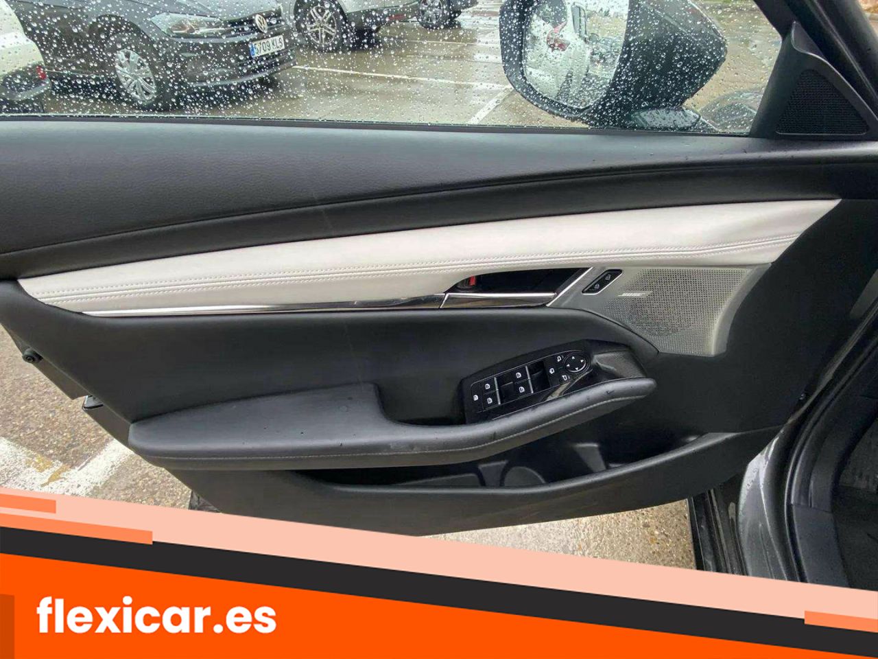 Foto Mazda Mazda3 29